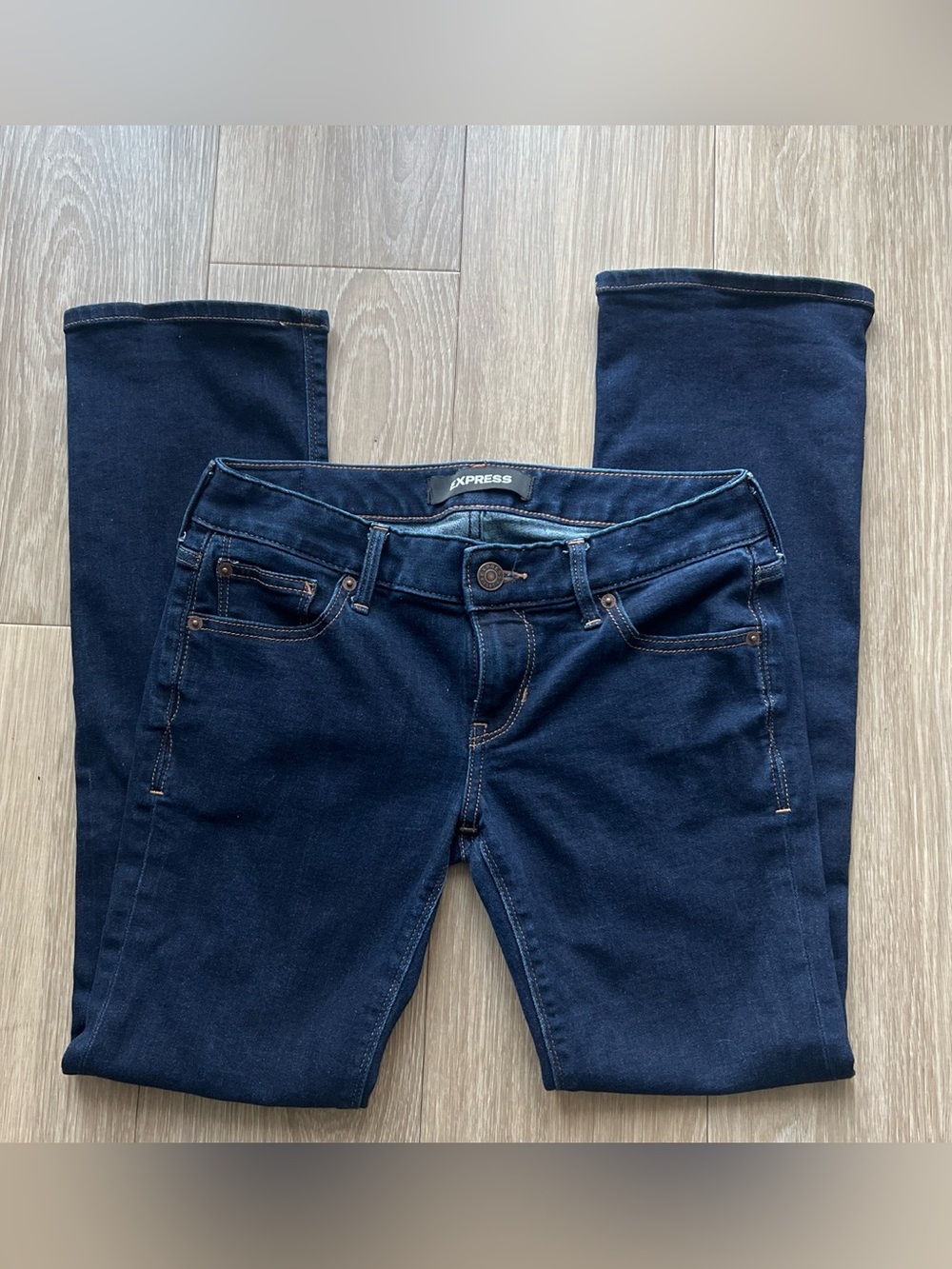 Express low rise dark wash barely boot  jeans Size 2 Short  #express #denim